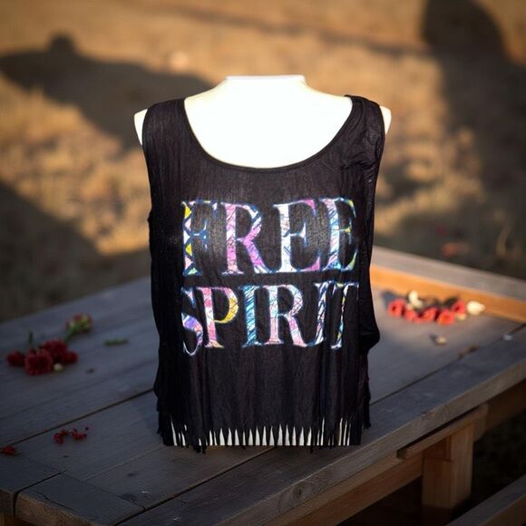 NWT Plus Size Maurices Free Spirit Tassel Sleeveless Shirt Size 2 - Picture 1 of 6